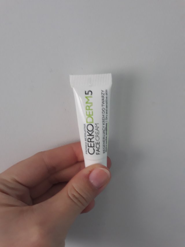 akcja denkowanie! grudzień - kosmetyki w świątecznych opakowaniach i świątecznych kolorach 🎄❄️⛄🎀🎁🎅