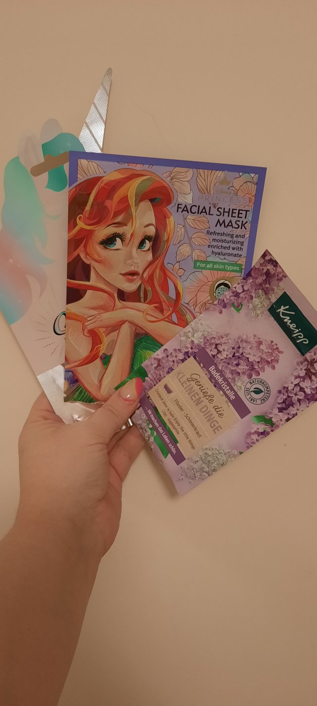 akcja denkowanie! grudzień - kosmetyki w świątecznych opakowaniach i świątecznych kolorach 🎄❄️⛄🎀🎁🎅