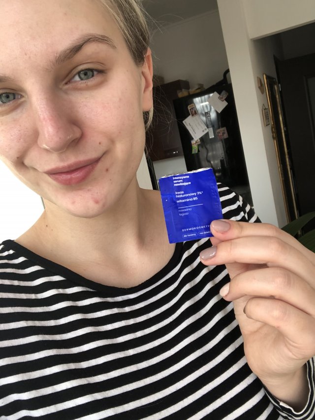 Próbka serum do twarzy 