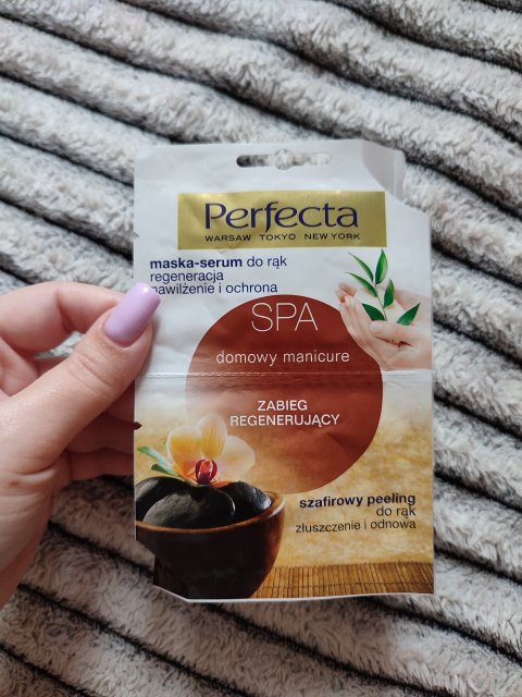 akcja denkowanie! grudzień - kosmetyki w świątecznych opakowaniach i świątecznych kolorach 🎄❄️⛄🎀🎁🎅