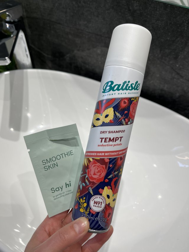 akcja denkowanie! grudzień - kosmetyki w świątecznych opakowaniach i świątecznych kolorach 🎄❄️⛄🎀🎁🎅