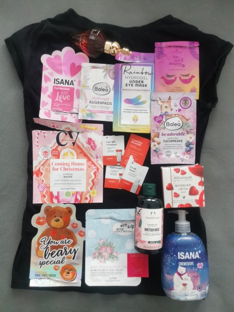 akcja denkowanie! grudzień - kosmetyki w świątecznych opakowaniach i świątecznych kolorach 🎄❄️⛄🎀🎁🎅