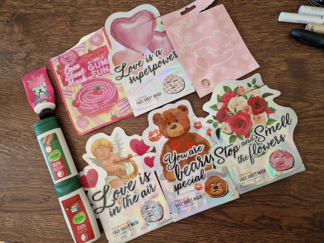 akcja denkowanie! grudzień - kosmetyki w świątecznych opakowaniach i świątecznych kolorach 🎄❄️⛄🎀🎁🎅