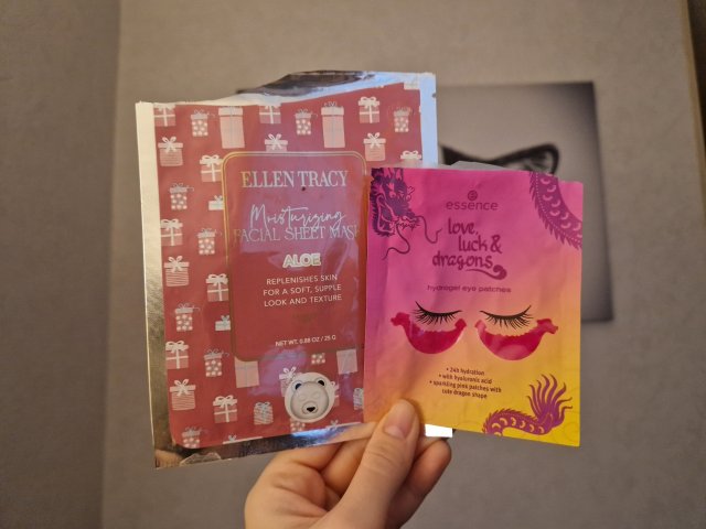 akcja denkowanie! grudzień - kosmetyki w świątecznych opakowaniach i świątecznych kolorach 🎄❄️⛄🎀🎁🎅