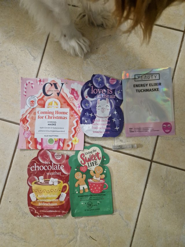 akcja denkowanie! grudzień - kosmetyki w świątecznych opakowaniach i świątecznych kolorach 🎄❄️⛄🎀🎁🎅