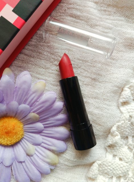 Matowa pomadka Eye Candy 