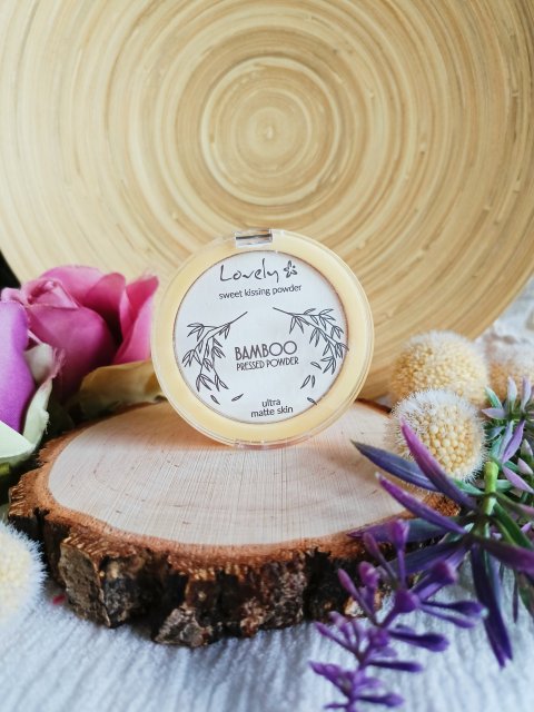 Bambusowy puder w kamieniu