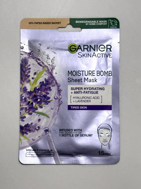 Garnier Skin Active, Moisture Bomb, Maska do twarzy w płacie, Super Hydrating + Anti-Fatigue, Lawenda i Kwas hialuronowy 