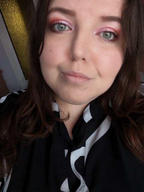 Bell Blink Bang, Red Carpet Blur Powder, Blurujący puder do twarzy, nr 01 Party Blur