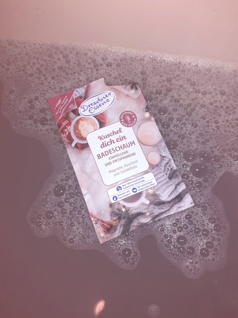 Dresdner Essenz Pianka do kąpieli, Kuschel Dich Ein