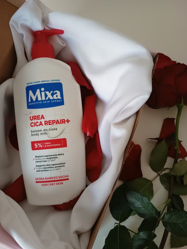 Mixa Urea Circa Repair+, balsam do ciała, skóra bardzo sucha