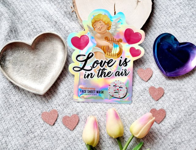 Maxbrands Marketing B.V. Face Sheet Mask, Maseczka do twarzy w płacie, Love is in the Air