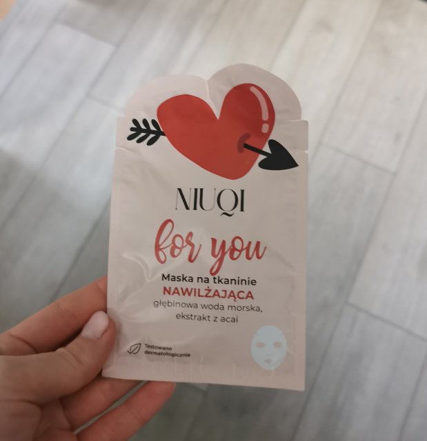 NIUQI Maska na tkaninie, Nawilżająca, For You, Głębinowa woda morska i ekstrakt z acai