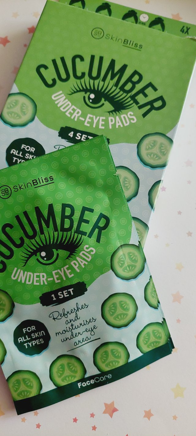 Dayes Europe B.V Płatki pod oczy, Cucumber, Odświeżająco-nawilżające