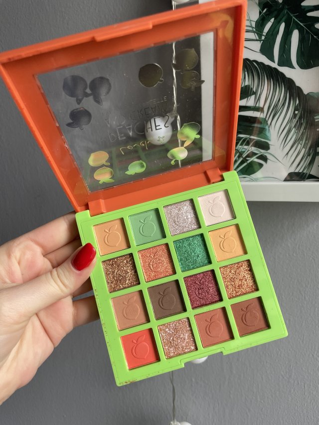 Lovely Paleta cieni do powiek, Peaches and Cream