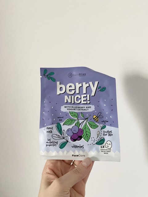 SkinBliss Maska do twarzy w płacie, Berry Nice!, Z wyciągiem z jagód i jogurtem