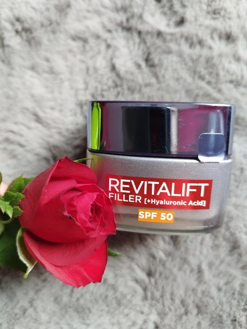 L'Oréal Revitalift, Krem do twarzy, Przeciwzmarszczkowy, Filler, Intensywnie wypełniający, SPF50