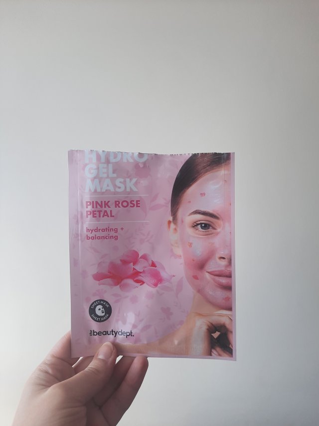 akcja denkowanie! grudzień - kosmetyki w świątecznych opakowaniach i świątecznych kolorach 🎄❄️⛄🎀🎁🎅