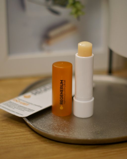 Regenerum, Regeneracyjny peeling do ust
