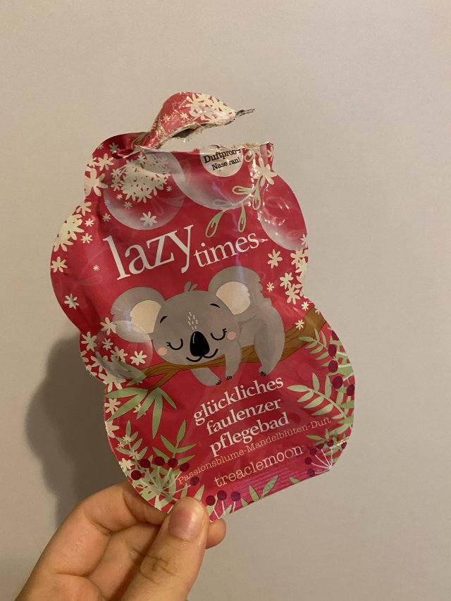 akcja denkowanie! grudzień - kosmetyki w świątecznych opakowaniach i świątecznych kolorach 🎄❄️⛄🎀🎁🎅