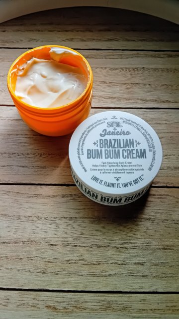 Sol de Janeiro Krem do ciała, Brazilian Bum Bum Cream