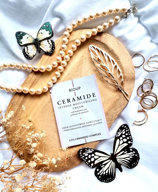 BIOUP Krem intensywnie nawilżający z kwasem hialuronowym, prebiotykiem i pantenolem, 3,5% Ceramide Complex