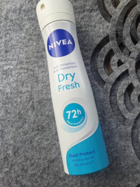 Nivea Antyperspirant w sprayu, Dry Fresh