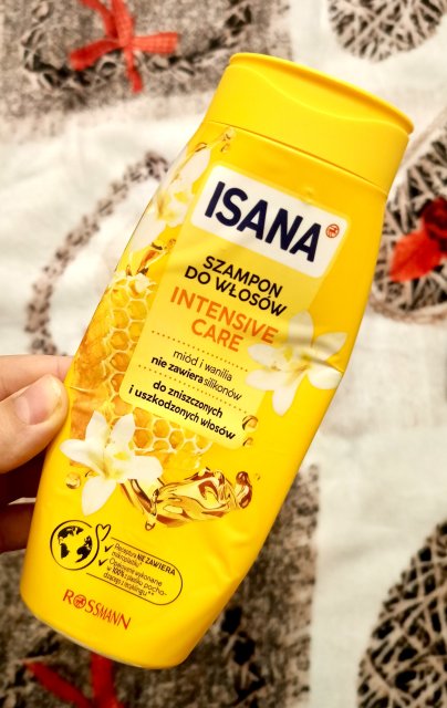 Denkowanie część druga :) Grudzień, kosmetyki w świątecznych opakowaniach lub w świątecznych kolorach: czerwonym, zielonym i złotym 