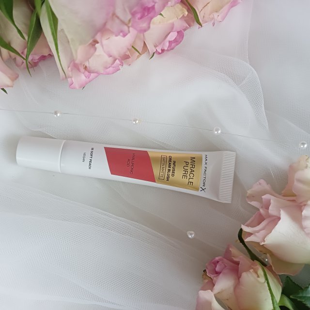 Max Factor Miracle Pure, róż w kremie, Soft Peach 