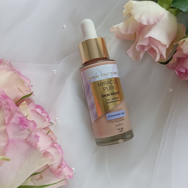 Max Factor Miracle Pure, Podkład-serum do twarzy, Skin Reset, 2in1, nr 40-60 Light