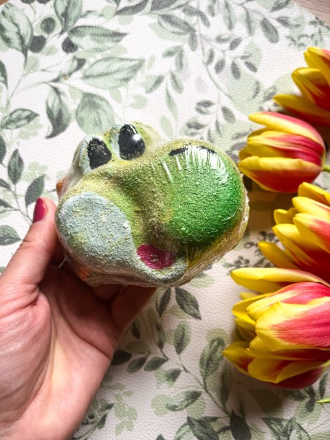 Denkowanie część druga :) Grudzień, kosmetyki w świątecznych opakowaniach lub w świątecznych kolorach: czerwonym, zielonym i złotym 