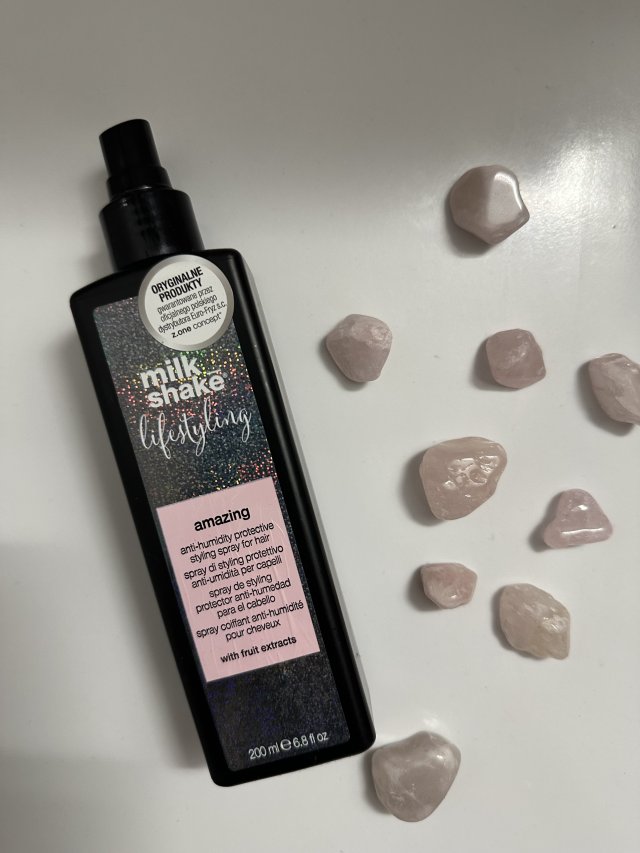 Milk Shake Spray do włosów, Lifestyling, Amazing Curls & Waves Spray, Przeciw puszeniu kręconych włosów