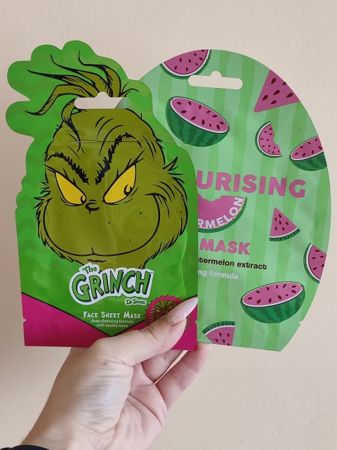 Denkowanie część druga :) Grudzień, kosmetyki w świątecznych opakowaniach lub w świątecznych kolorach: czerwonym, zielonym i złotym 