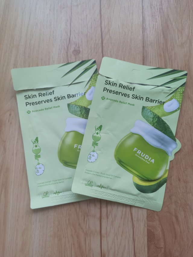 Denkowanie część druga :) Grudzień, kosmetyki w świątecznych opakowaniach lub w świątecznych kolorach: czerwonym, zielonym i złotym 