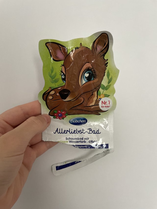 Denkowanie część druga :) Grudzień, kosmetyki w świątecznych opakowaniach lub w świątecznych kolorach: czerwonym, zielonym i złotym 