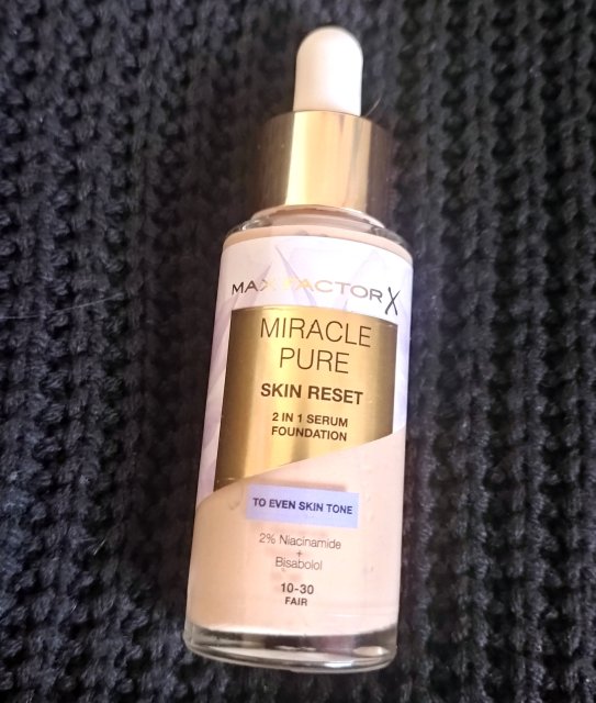 Max Factor Miracle Pure, Podkład-serum do twarzy, Skin Reset, 2in1, nr 10-30 Fair