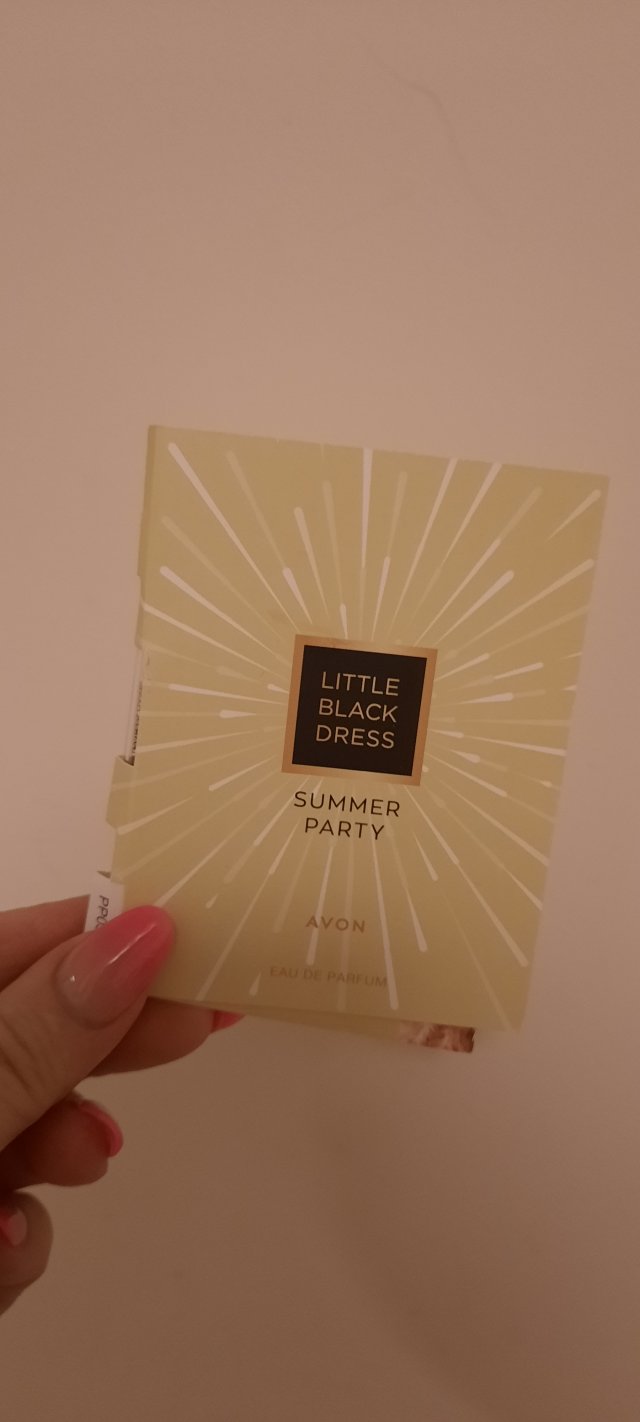 Denkowanie część druga :) Grudzień, kosmetyki w świątecznych opakowaniach lub w świątecznych kolorach: czerwonym, zielonym i złotym 