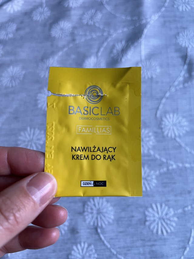 Denkowanie część druga :) Grudzień, kosmetyki w świątecznych opakowaniach lub w świątecznych kolorach: czerwonym, zielonym i złotym 