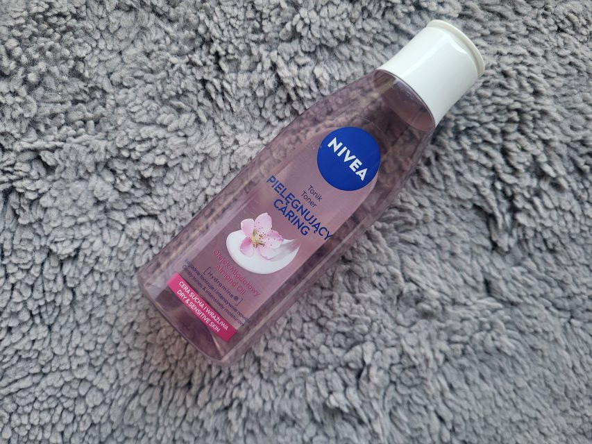 Nivea Tonik łagodzący, Cera sucha i wrażliwa, Naturalny olejek migdałowy i hydra IQ
