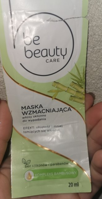 Denkowanie część druga :) Grudzień, kosmetyki w świątecznych opakowaniach lub w świątecznych kolorach: czerwonym, zielonym i złotym 