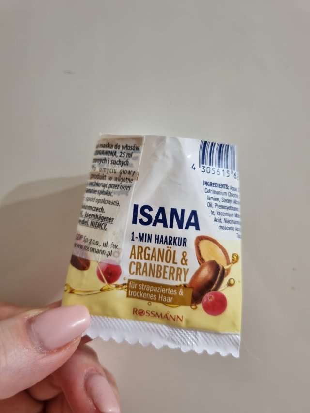 Denkowanie część druga :) Grudzień, kosmetyki w świątecznych opakowaniach lub w świątecznych kolorach: czerwonym, zielonym i złotym 