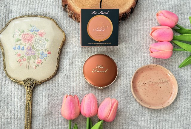Too Faced Too Faced Chocolate Soleil Matte Bronzer , Matowy Bronzer z Ekstraktem z Kakao, Milk Chocolate 
