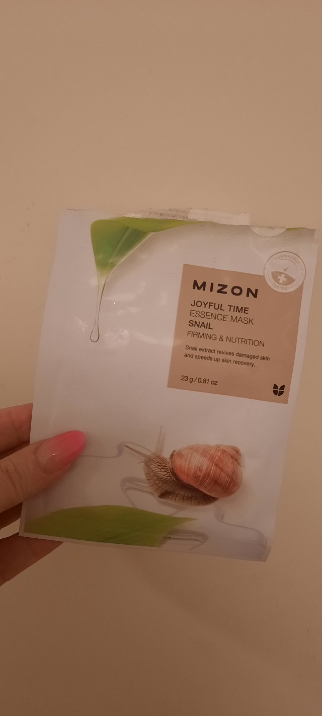 Denkowanie część druga :) Grudzień, kosmetyki w świątecznych opakowaniach lub w świątecznych kolorach: czerwonym, zielonym i złotym 