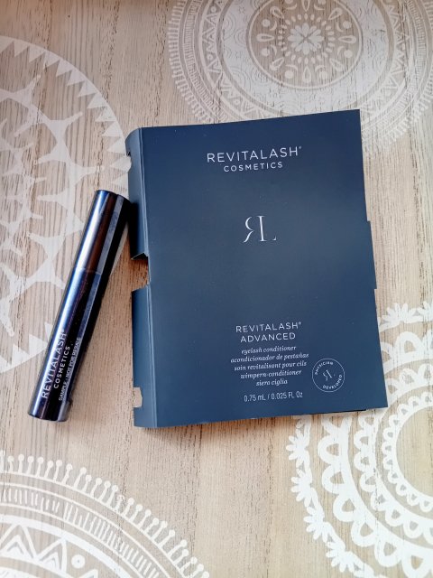 RevitaLash Advanced, Odżywka do rzęs