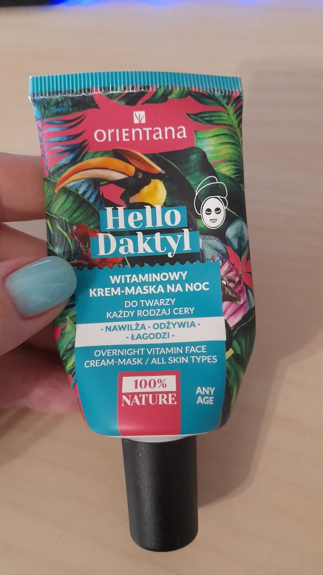 Denkowanie część druga :) Grudzień, kosmetyki w świątecznych opakowaniach lub w świątecznych kolorach: czerwonym, zielonym i złotym 