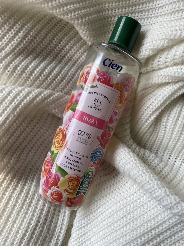 Cien Żel pod prysznic, Pełen aromatu, Róża, Z botanicznym olejem kameliowym i różaną wodą kwiatową