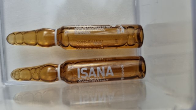 Serum ampułki z wit c Isana