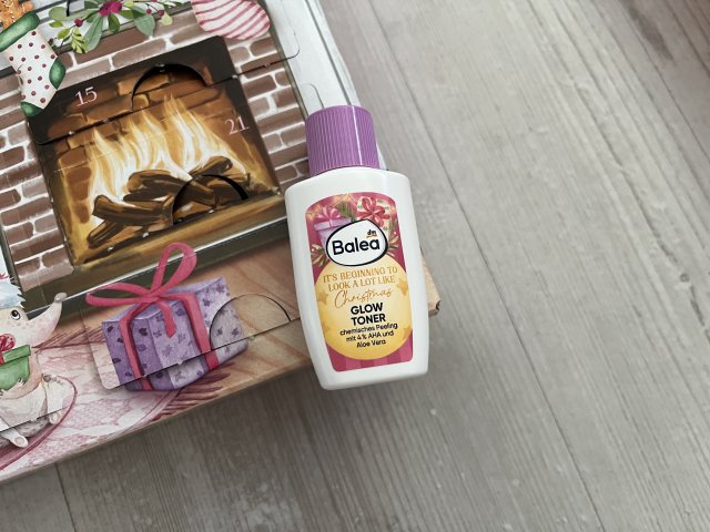 Balea Glow toner, Tonik, Złuszczający, Z kwasami AHA, It's Beginning To Look A Lot Like Christmas 