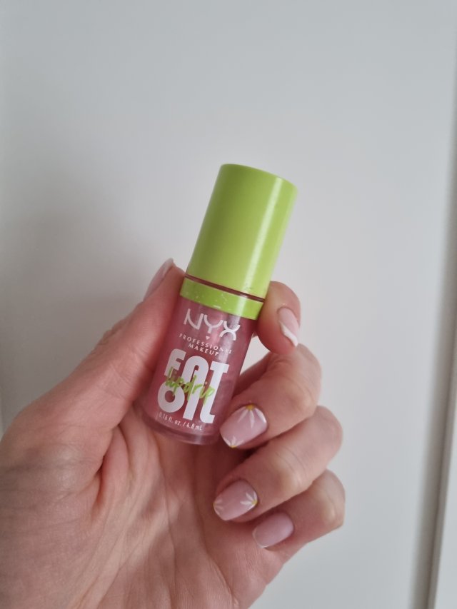 Denkowanie część druga :) Grudzień, kosmetyki w świątecznych opakowaniach lub w świątecznych kolorach: czerwonym, zielonym i złotym 