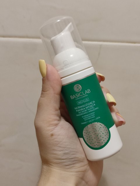 Denkowanie część druga :) Grudzień, kosmetyki w świątecznych opakowaniach lub w świątecznych kolorach: czerwonym, zielonym i złotym 